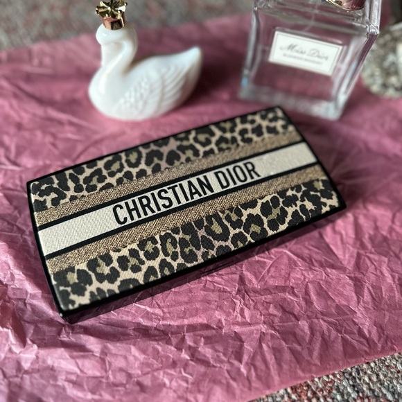 NEW CHRISTIAN DIOR Full size Makeup PALLET - Picture 9 of 16